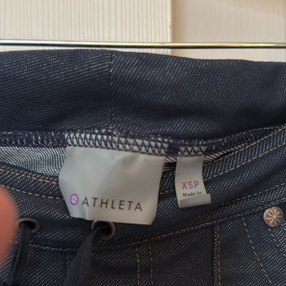 Athleta  Cargo Styled Pants with Pockets EC - Picture 3 of 9